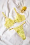 Yellow_lace_lingerie_set